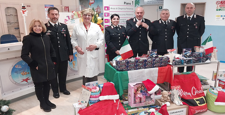 CARABINIERI DONI ALL'OSPEDALE